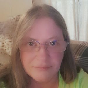 Meet your Posher, Cynthia